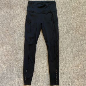 Black Lululemon athletic leggings